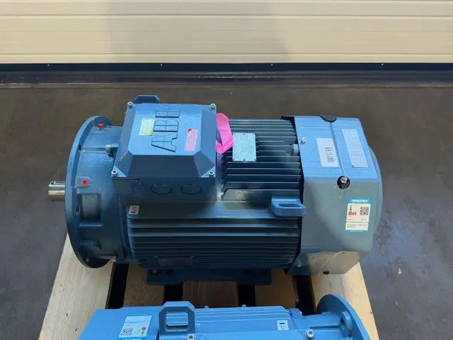 Abb motor 22kw 230vd iec-180 2p-ip55-b35-ptc-ie3