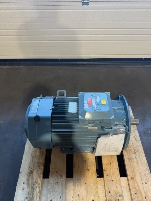 ABB MOTOR 18,5KW 230VD IEC-160 2P-IP55-B35-PTC-IE3